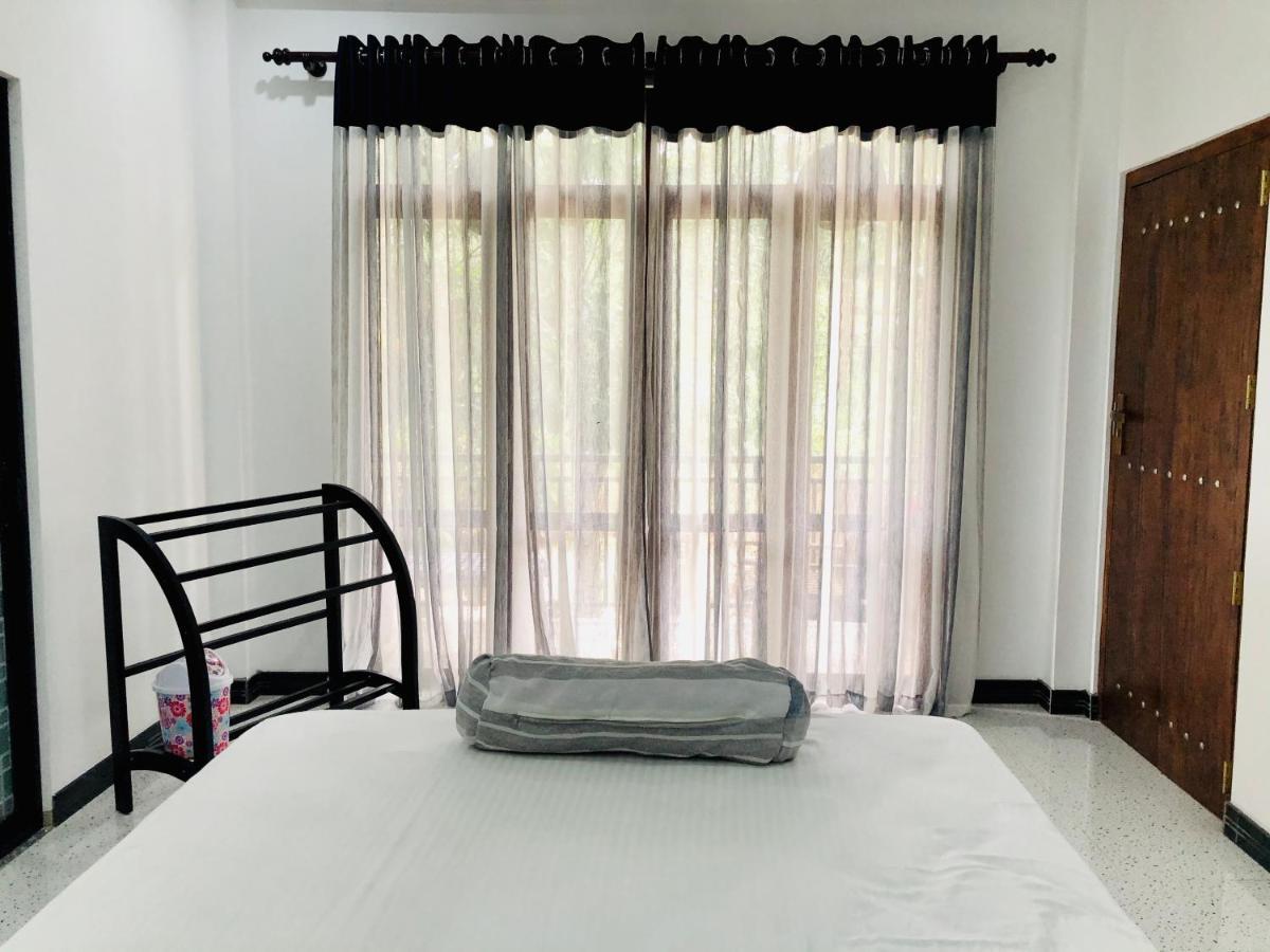 Siri'S Residency Apartment Habaraduwa Central Exterior foto